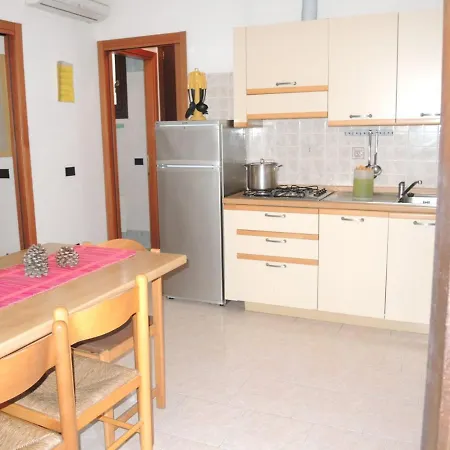 Apartman Apartment With Garden In Residence With Pool