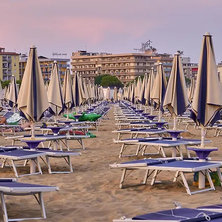 Apartment With Garden In Residence With Pool * Bibione